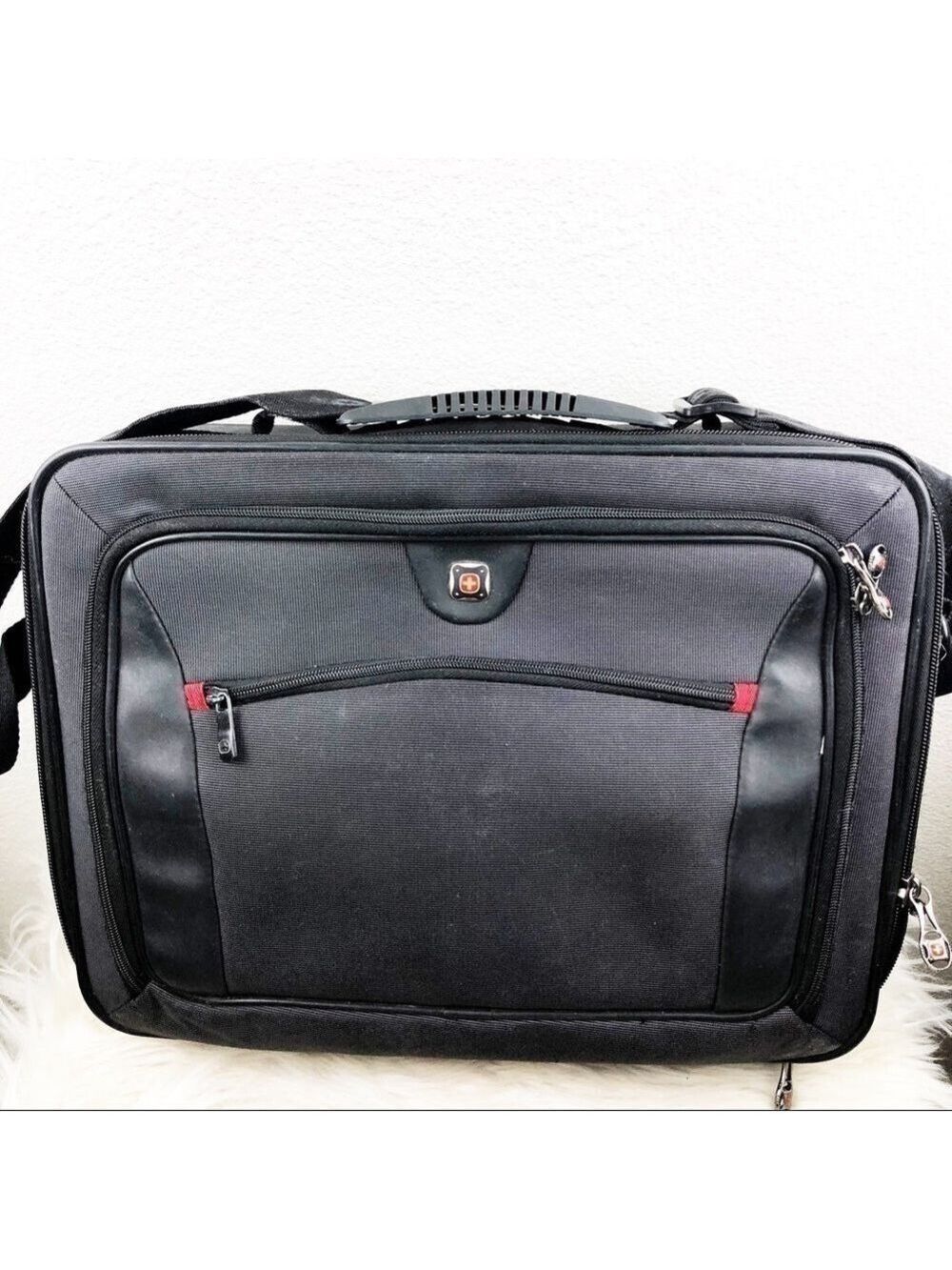 Men’s Swissgear Wagner Business Laptop Bag!